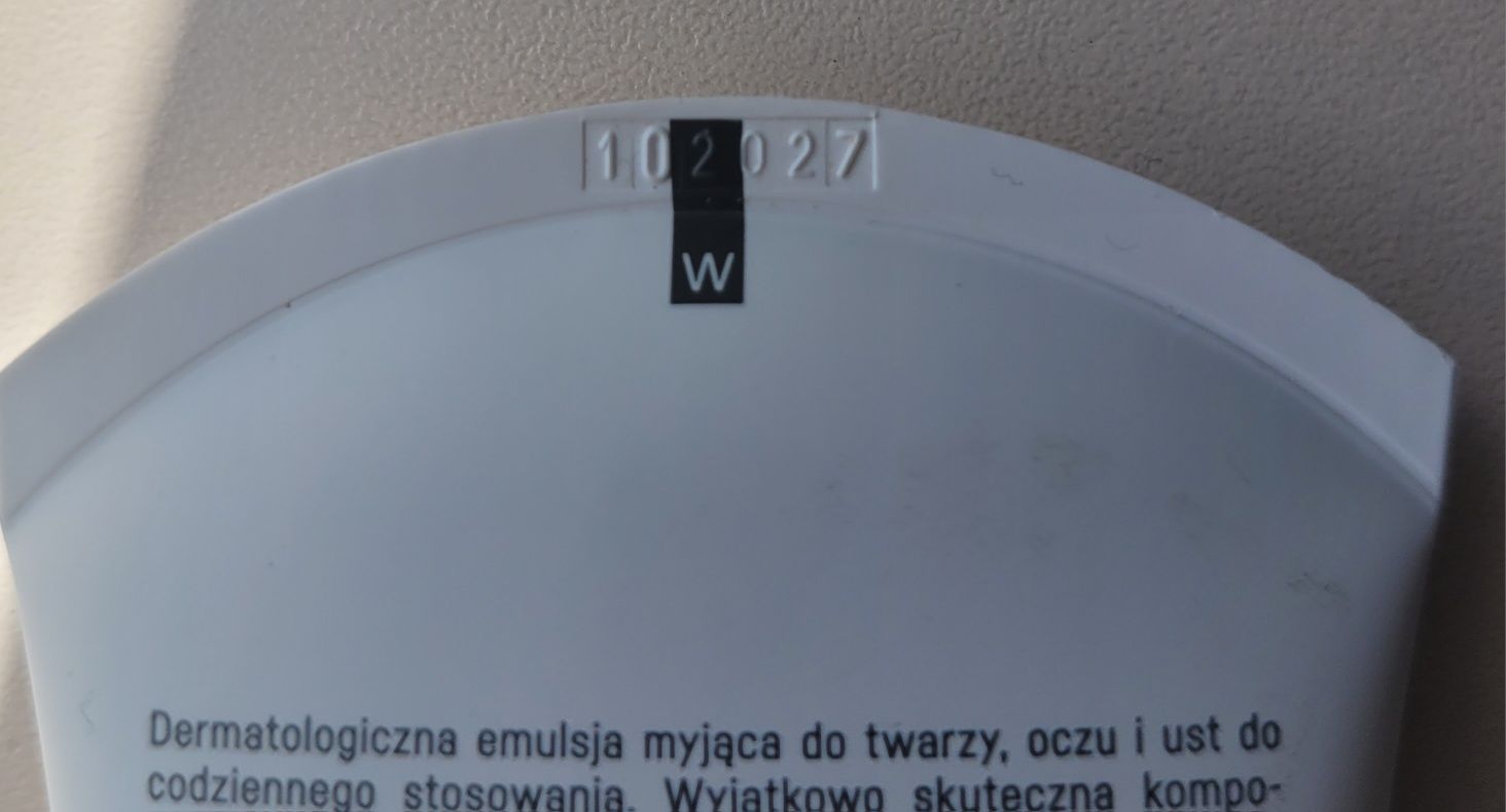 Dermatologiczna emulsja myjąca do skóry ultrawrażliwej Basiclab 100 ml