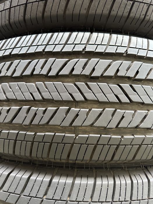 255/70/18 Brisgetsone Dueler H/T 685