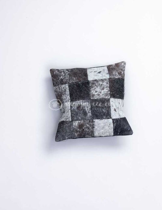 Poduszka/ poszewka patchwork ze skóry krowiej/ bydlęcej (jaś) 40x40 cm