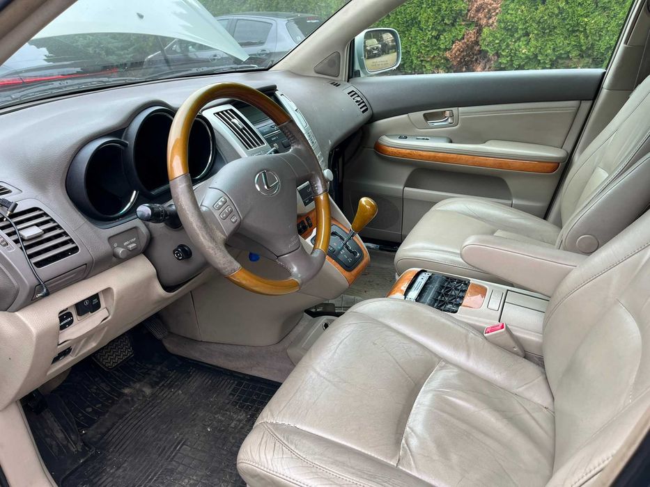 sprzedam samochód Lexus RX350