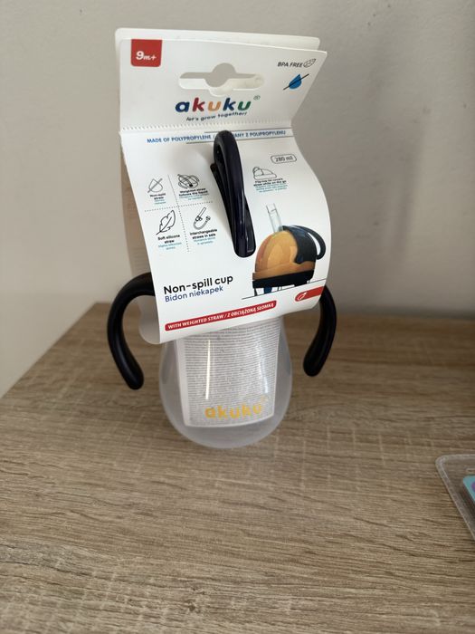 Bidon akuku z rurka