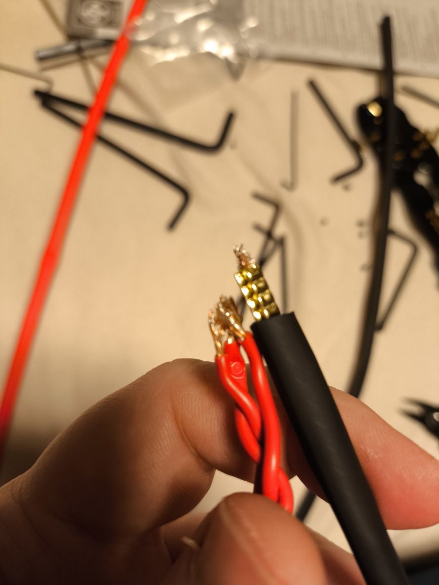 Kabel głośnikowy Neotech NES-3005 MKII UP-OCC 6x2,5mm2 dlugość  2x2m