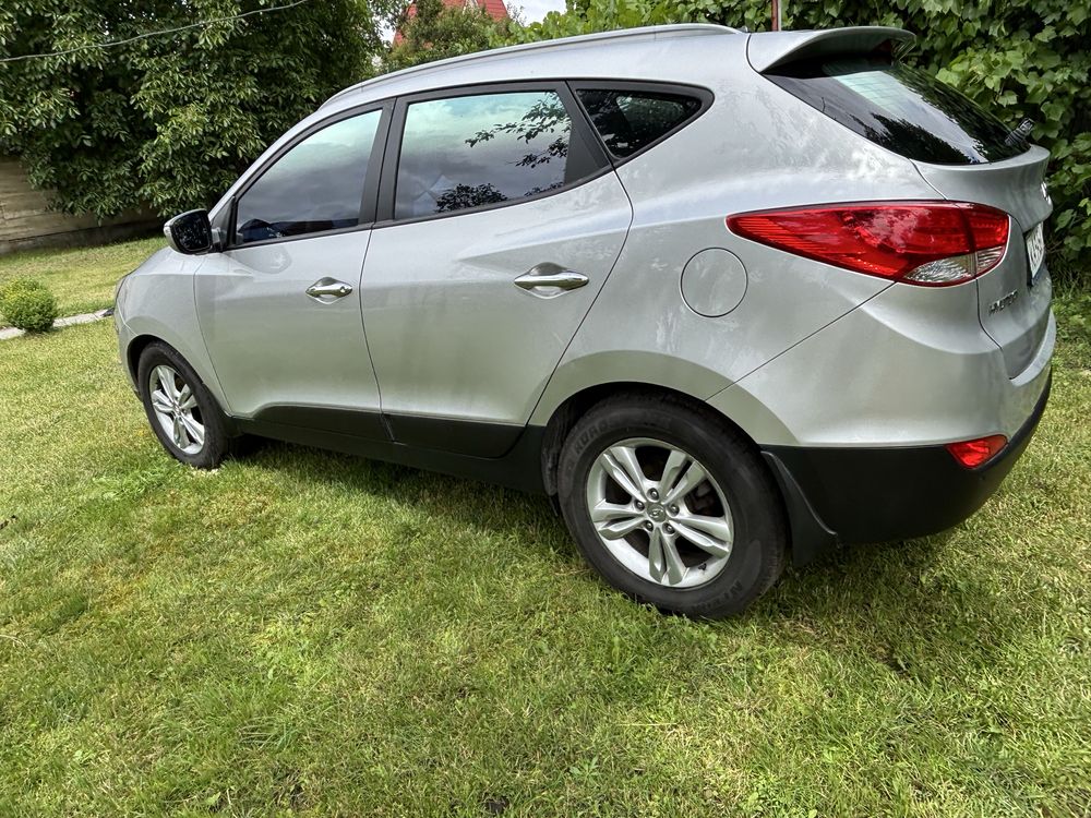 Hyundai ix35 2.0 2011 рік