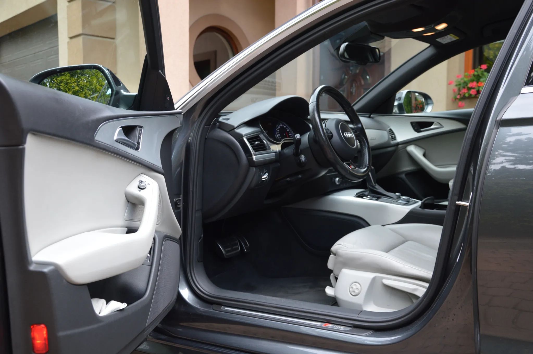 Audi A6 polift 100% bezwypadkowe, S-Line, radary, xenon