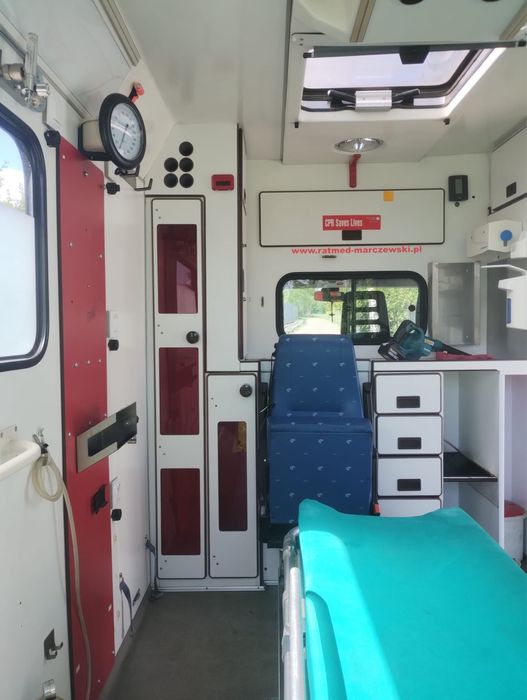 Karetka  Ambulans Kamper, mobilny warsztat