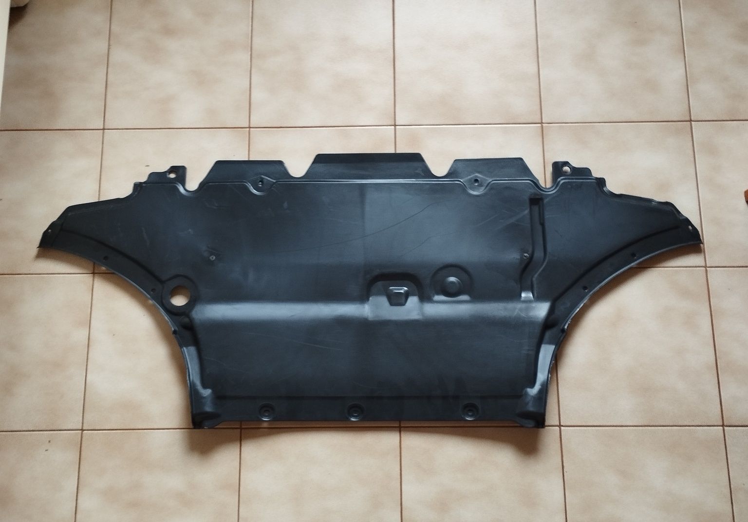 Захист двигуна  коробки Audi A4 B8 A5 B8