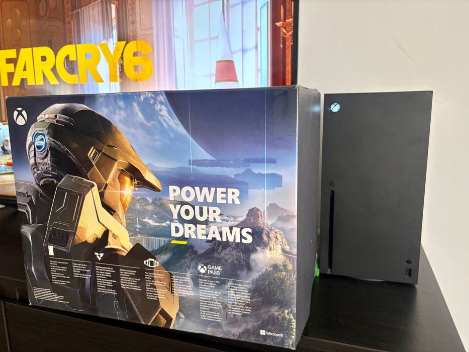 Consola Xbox Series X (1 TB) com caixa