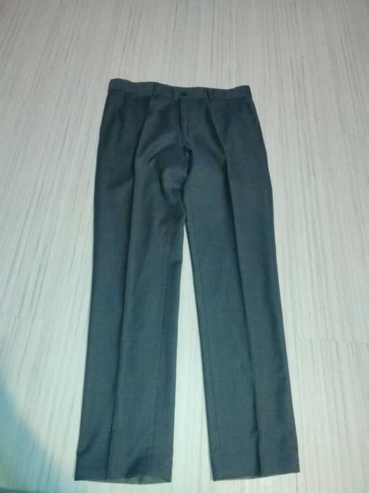 męskie spodnie garniturowe rozm. L firmy Vistula