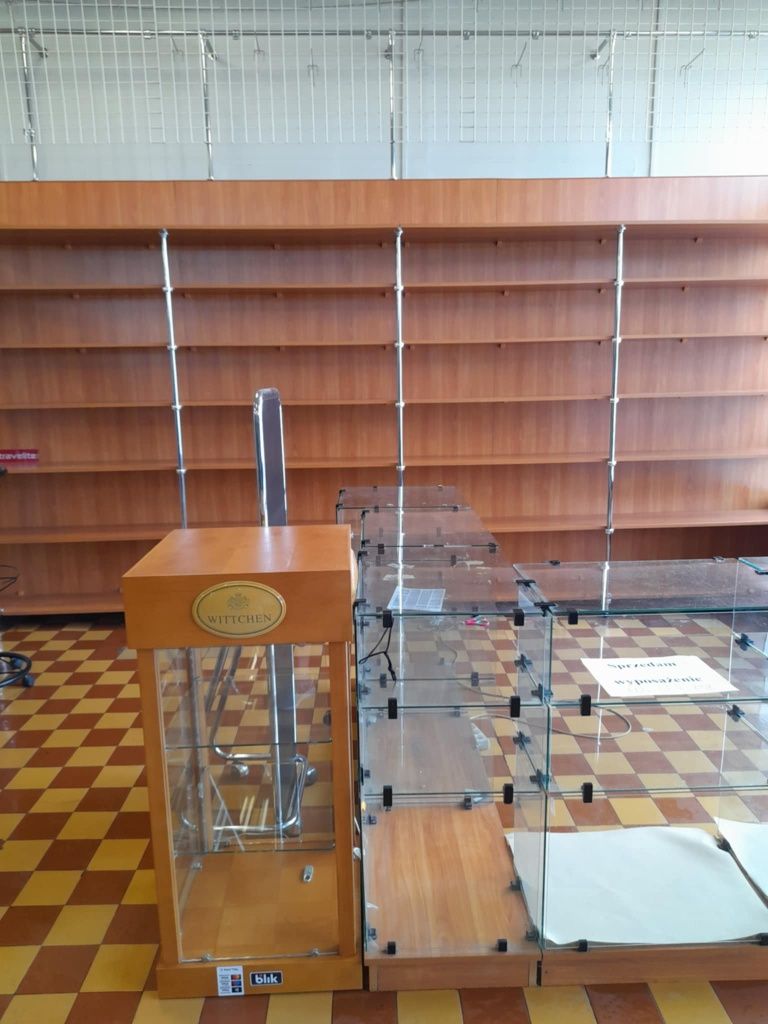 Używane regały sklepowe