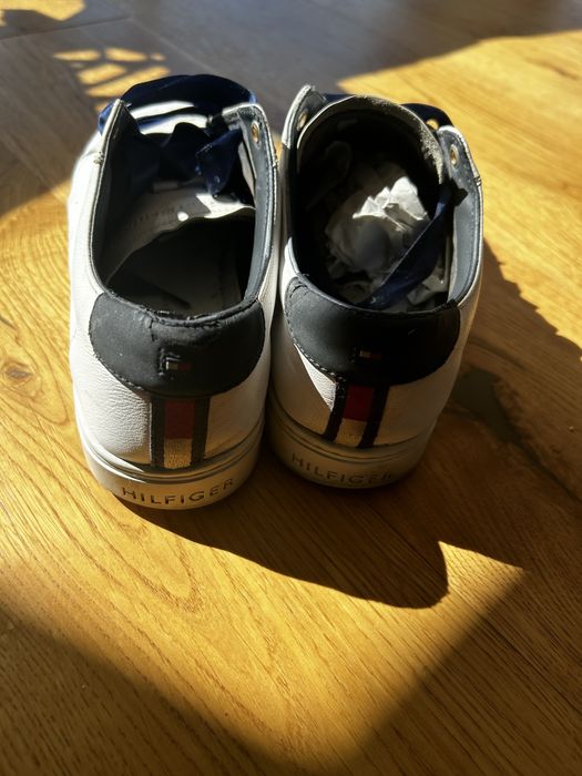 Tommy hilfigher sneakersy, białe skórzane 40