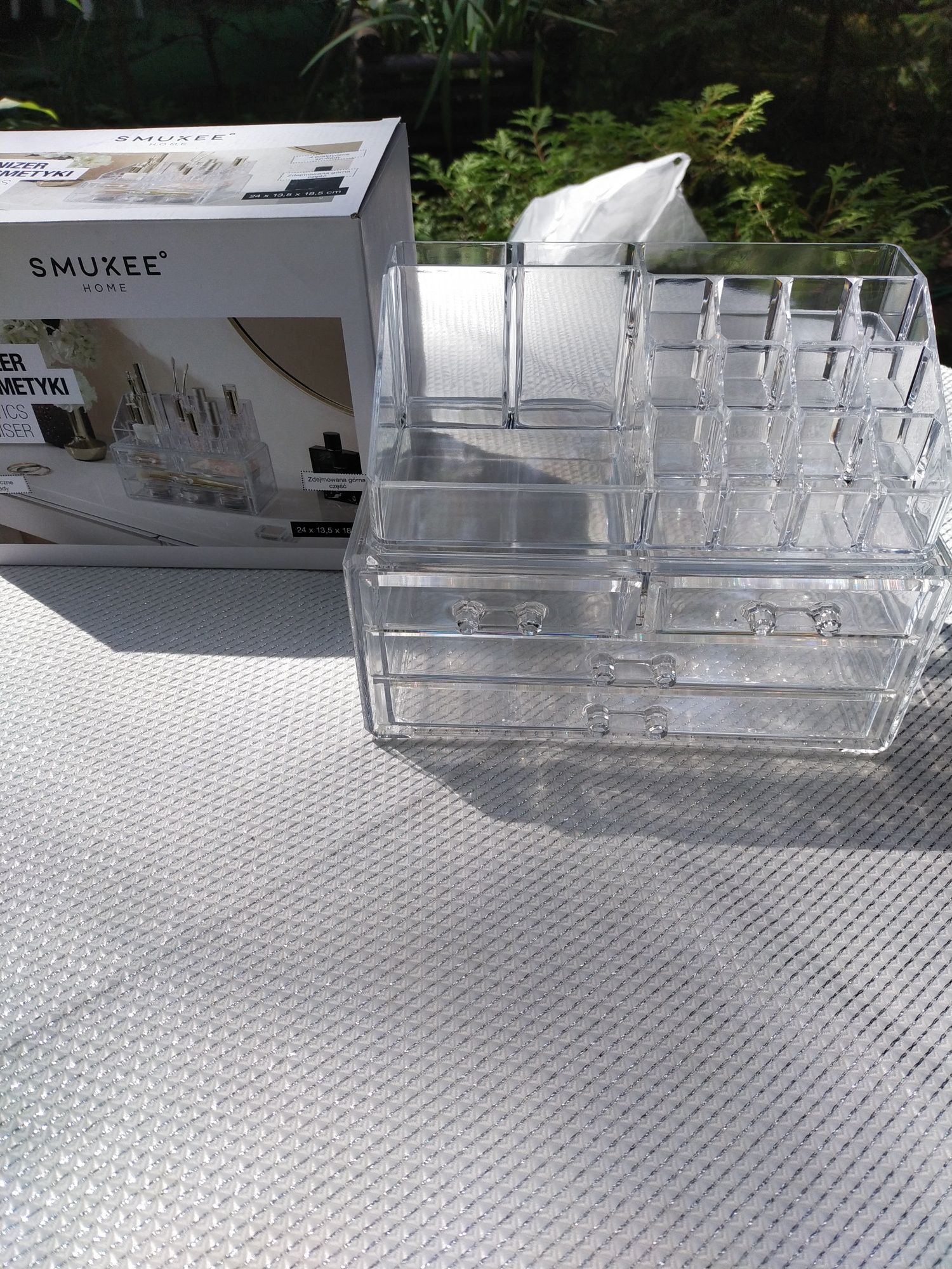 NOWY organizer na kosmetyki.