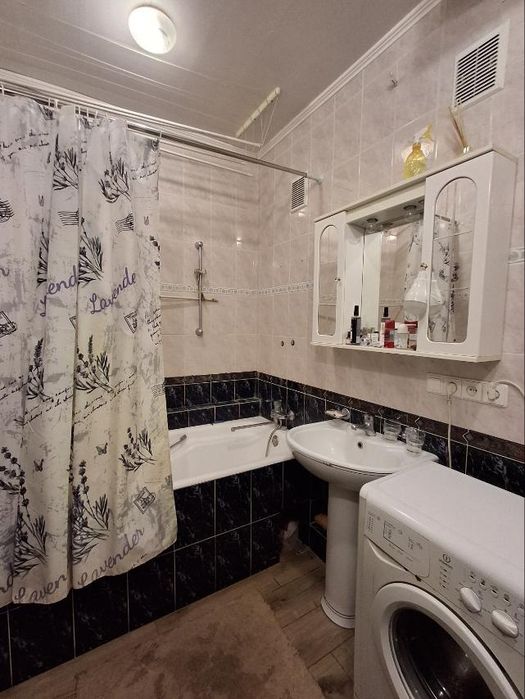 Продам сталінку в Центрі міста/Є-відновлення/Гараж