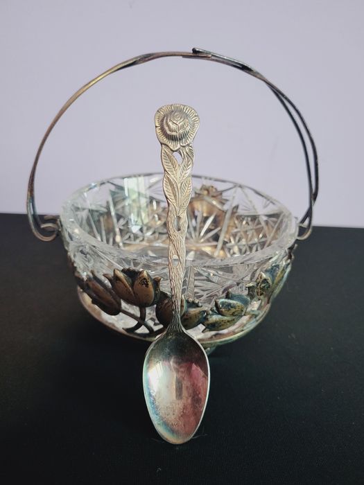 Ładna posrebrzana cukierniczka Hefra