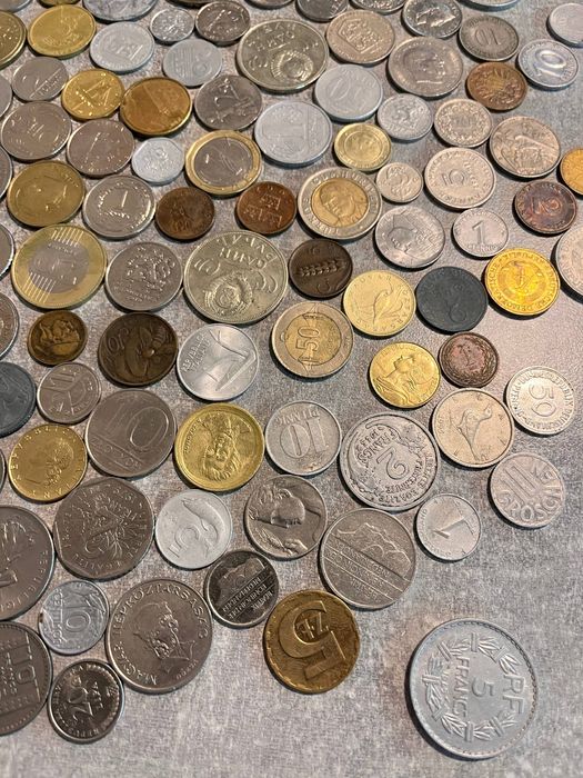 Монети світу колекція