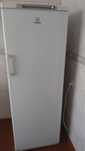 Морозильна камера Indesit SFR167