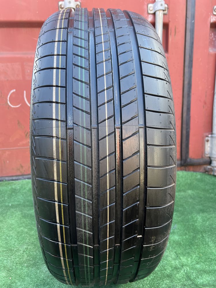 *Opona Bridgestone 235/45/21 pojedynka