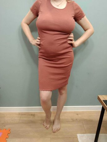 Sukienka ciążowa z krotkim rekawem
