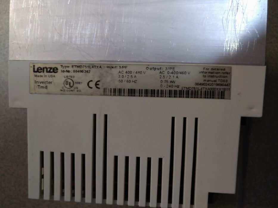 Falownik przetwornica Lenze 0.75kw