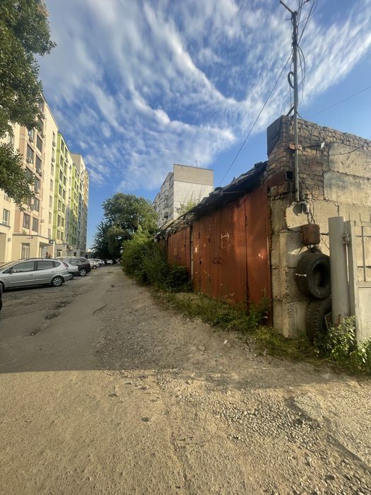 Супер пропозиціія !! 2 Гаражі по  24  м центр м.Вишневе вул.Л.Українки