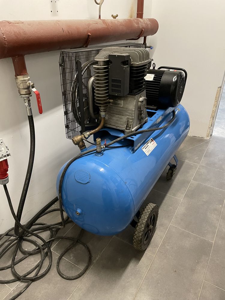 Kompresor olejowy 270,  5.5 KW - 3 fazowy jak nowy