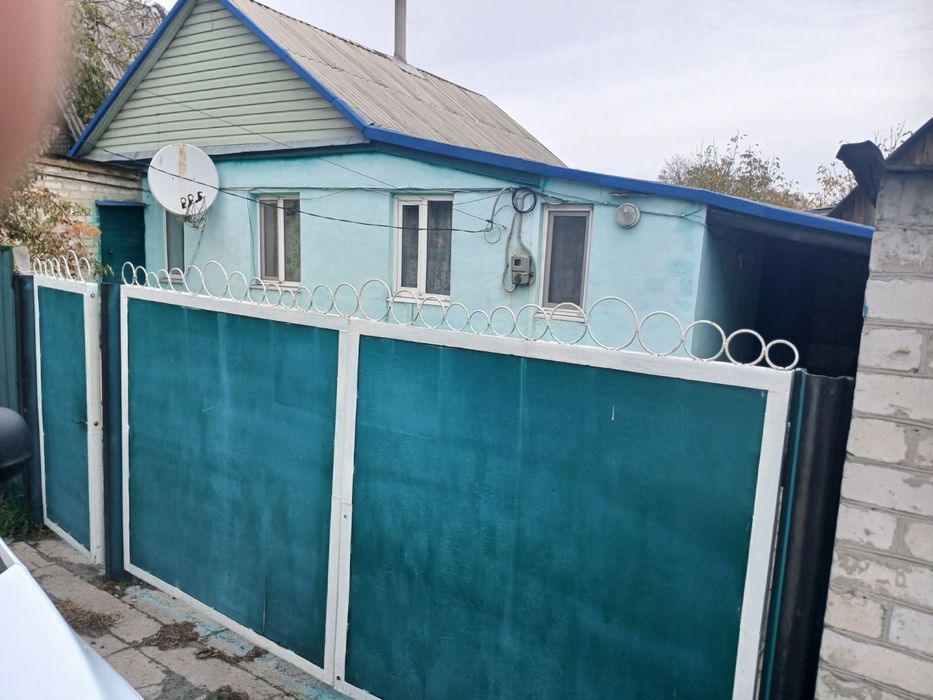 Продам дом со всеми удобствами и пристройками