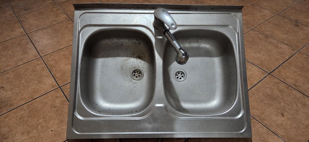 Zlew dwukomorowy nierdzewny +bateria  i syfon