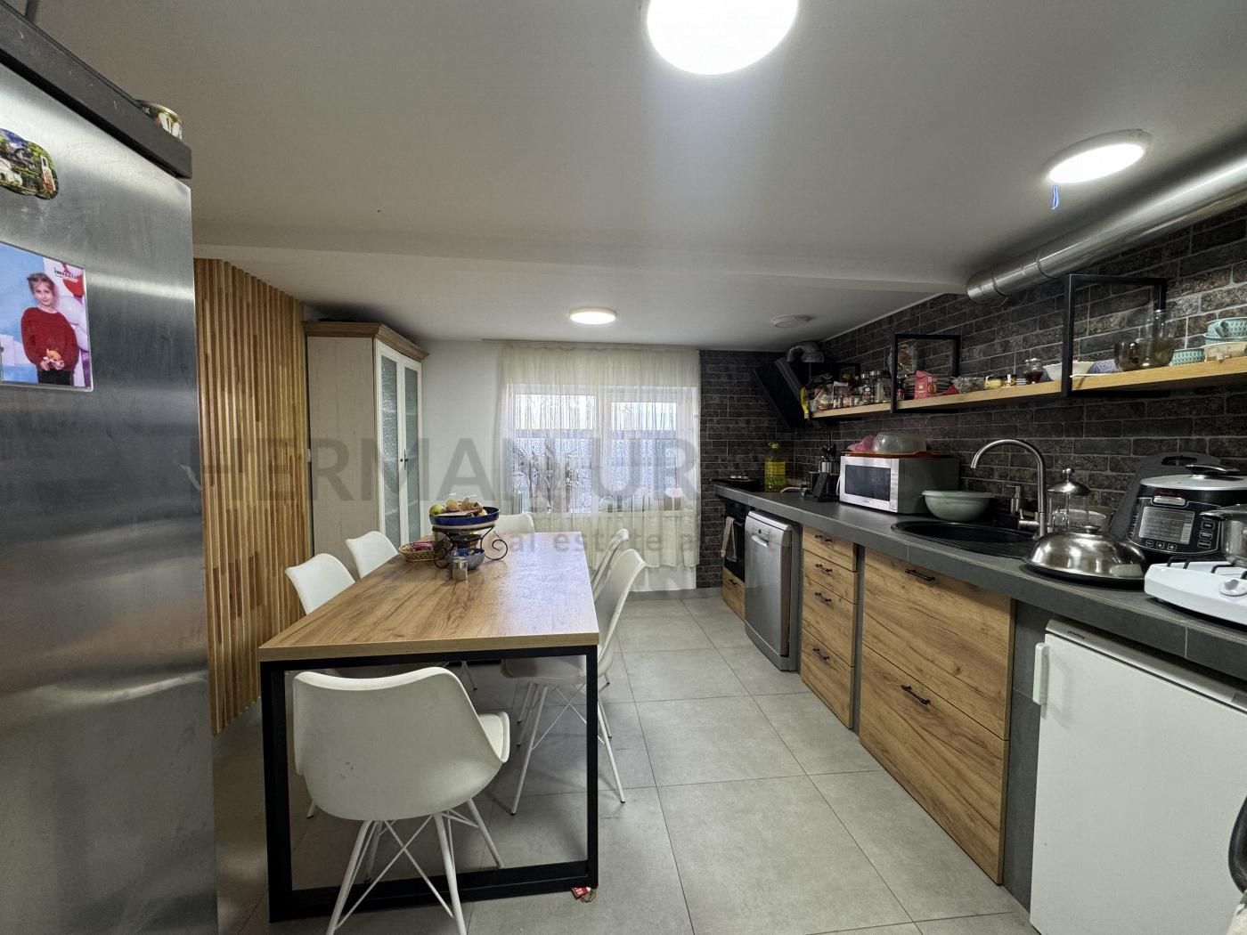 Продаж будинку 160 м.кв / 5 соток / Оноківци