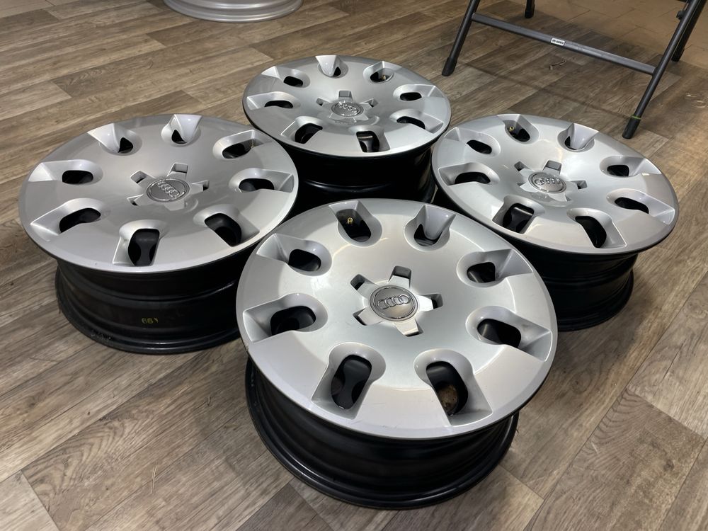 stalowe audi a1 15 5x100 6J et29 bardzo ładne z kołpakami