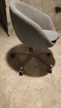Fotel obrotowy Ikea SKURVSTA