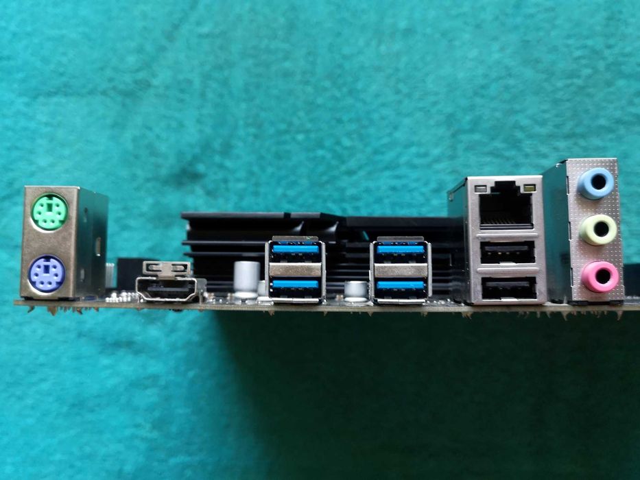 Материнська плата Socket 1151 v2  Gigabyte Z370P D3