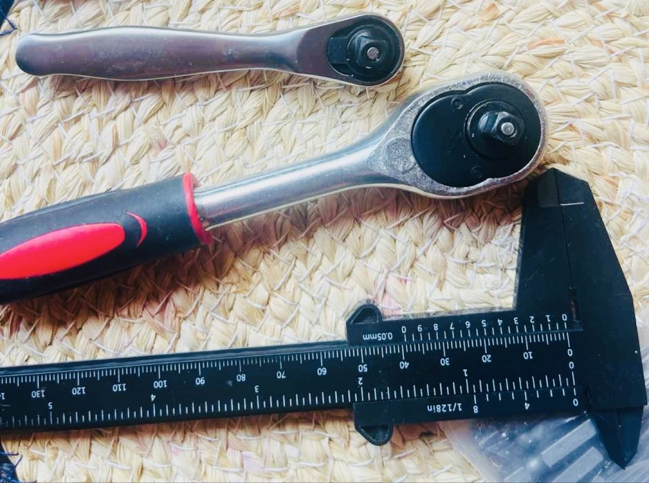 Трещотка 1/4 міні тріскачка торцевий реверсний вороток ключ новий якіс