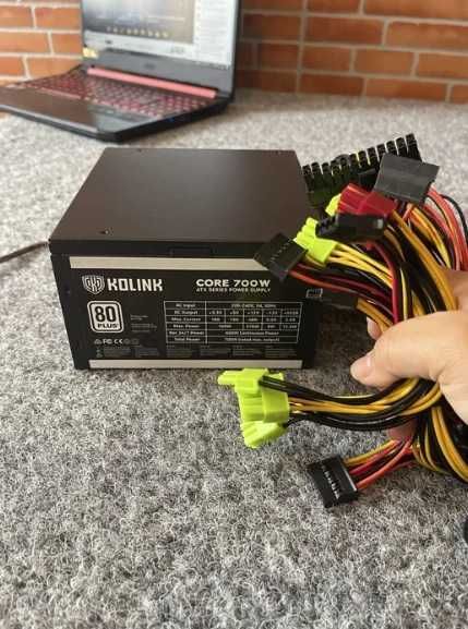Fonte de Alimentaçao Core 700w 80PLUS