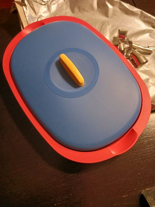 Travessa tupperware NOVA vermelha/azul
