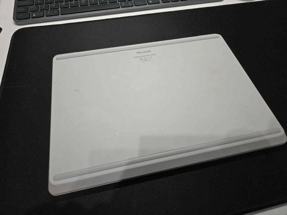 Microsoft Surface Laptop Go i5/8/256 12.4"