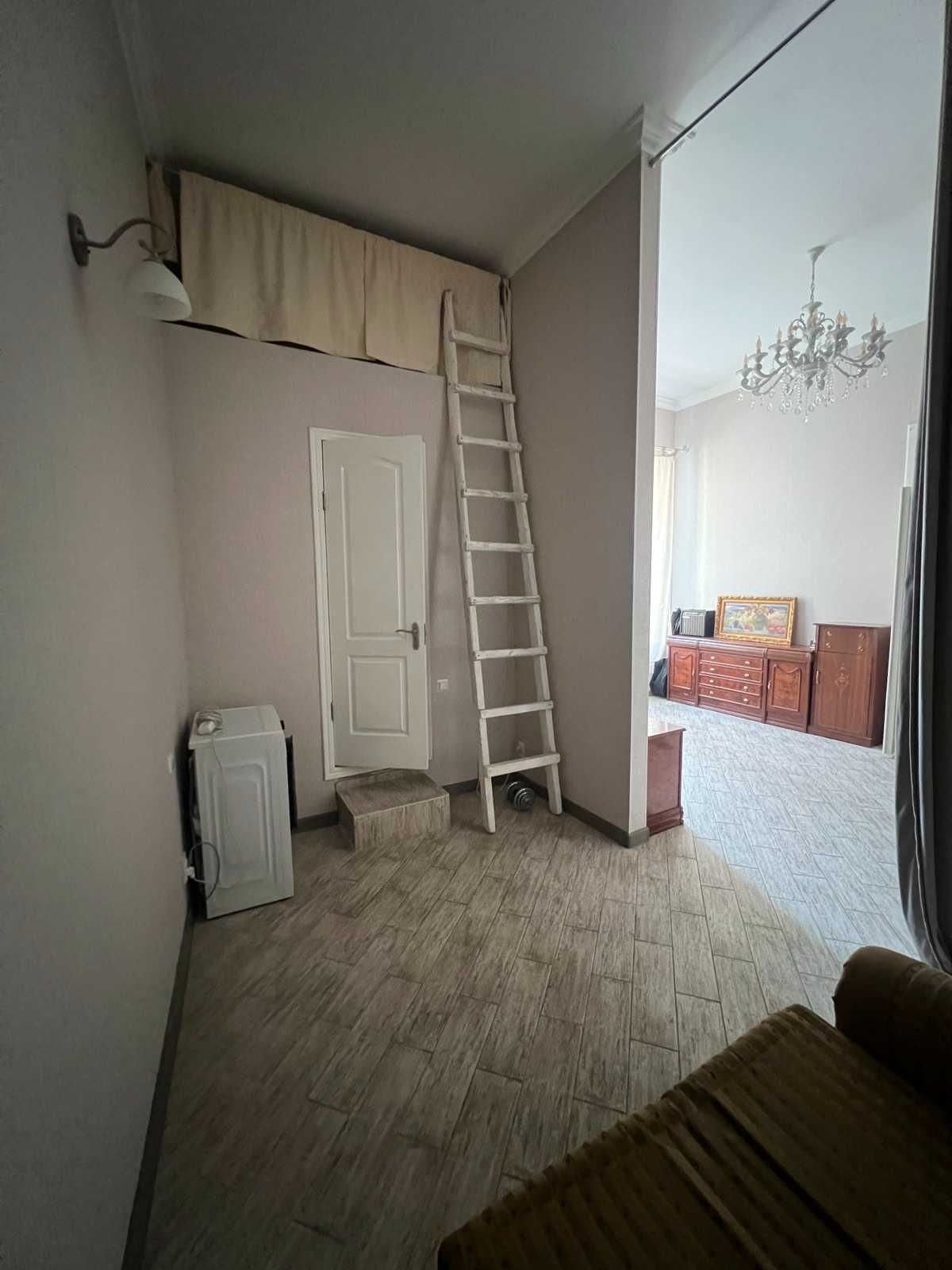 Продам 1 комнатную квартиру - студию. 33 м. Ремонт.