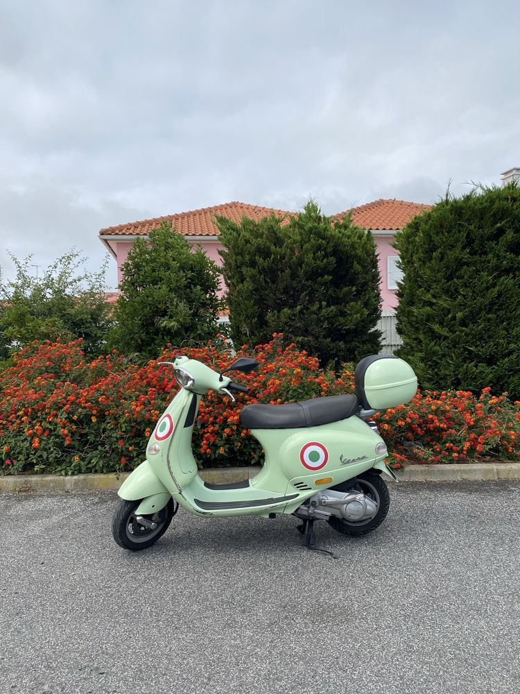 Vespa et4  150-4T