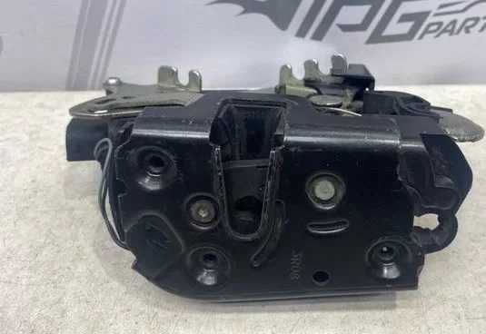 Замок сдвижной правой двери Mercedes Vito 639, Viano A6397300535