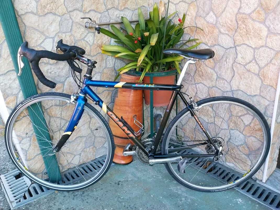 Bicicleta Giant CFR pro series