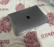 MacBook Air M1 (2020), 8/256 ГБ, в хорошем состоянии
