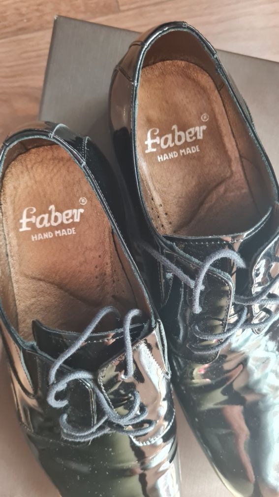 Lakierowane buty skórzane Faber Ślub 42  lakiery