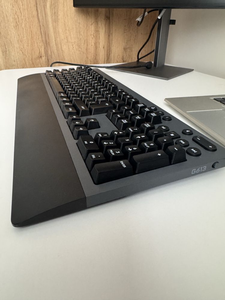 Продам клавиатуру Logitech G613