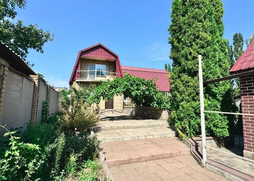 Продам хороший дом на Немышле ,180 м2 с ремонтом (код 5215)