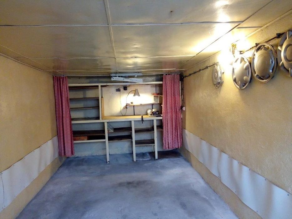 Garaż murowany z prądem - Niebuszewo Szczecin