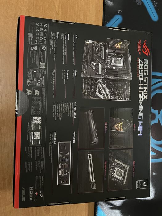 Материнська плата ASUS ROG STRIX Z890-H GAMING WIFI