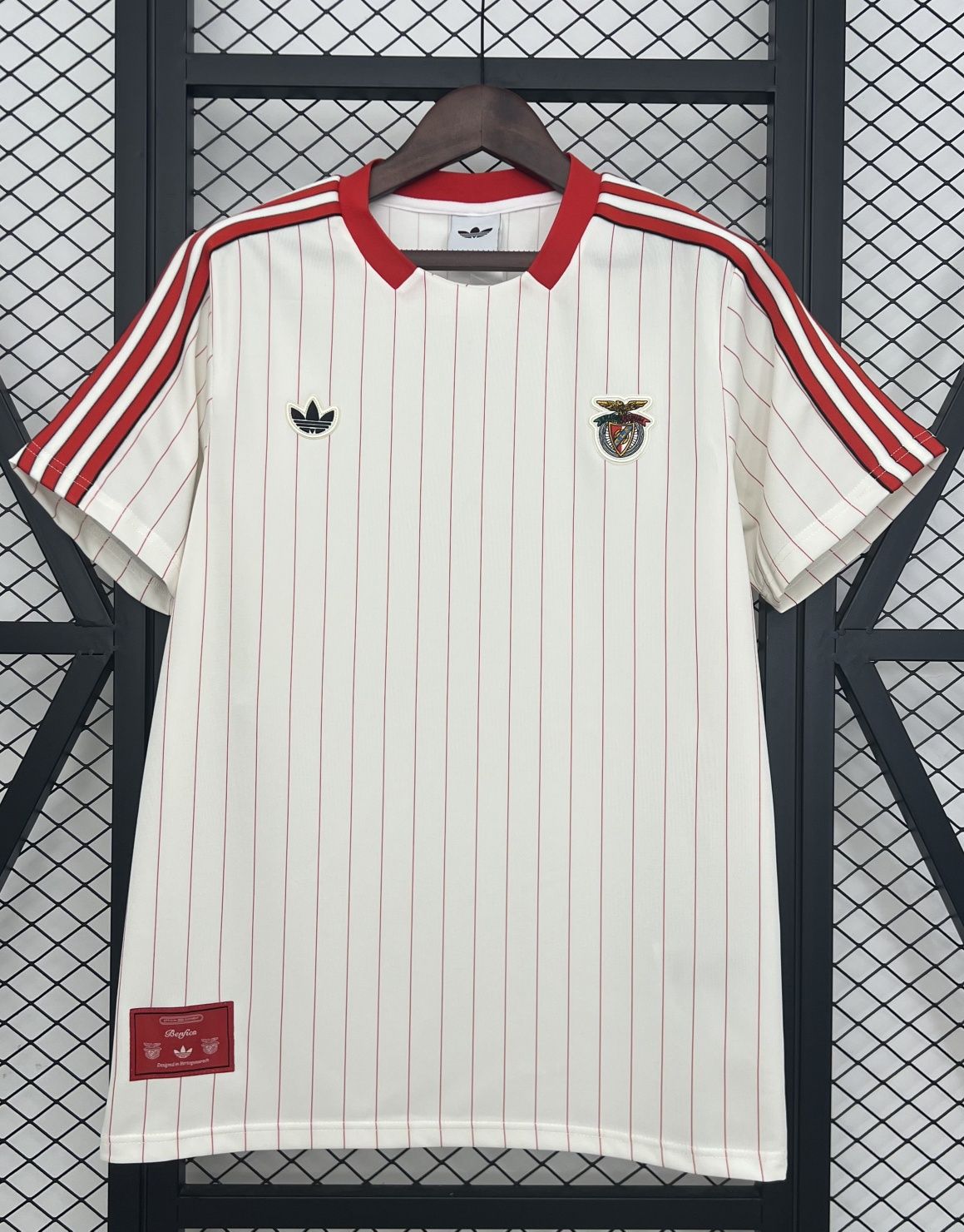 Camisola Benfica Retro M,L,XL entrega imediata.