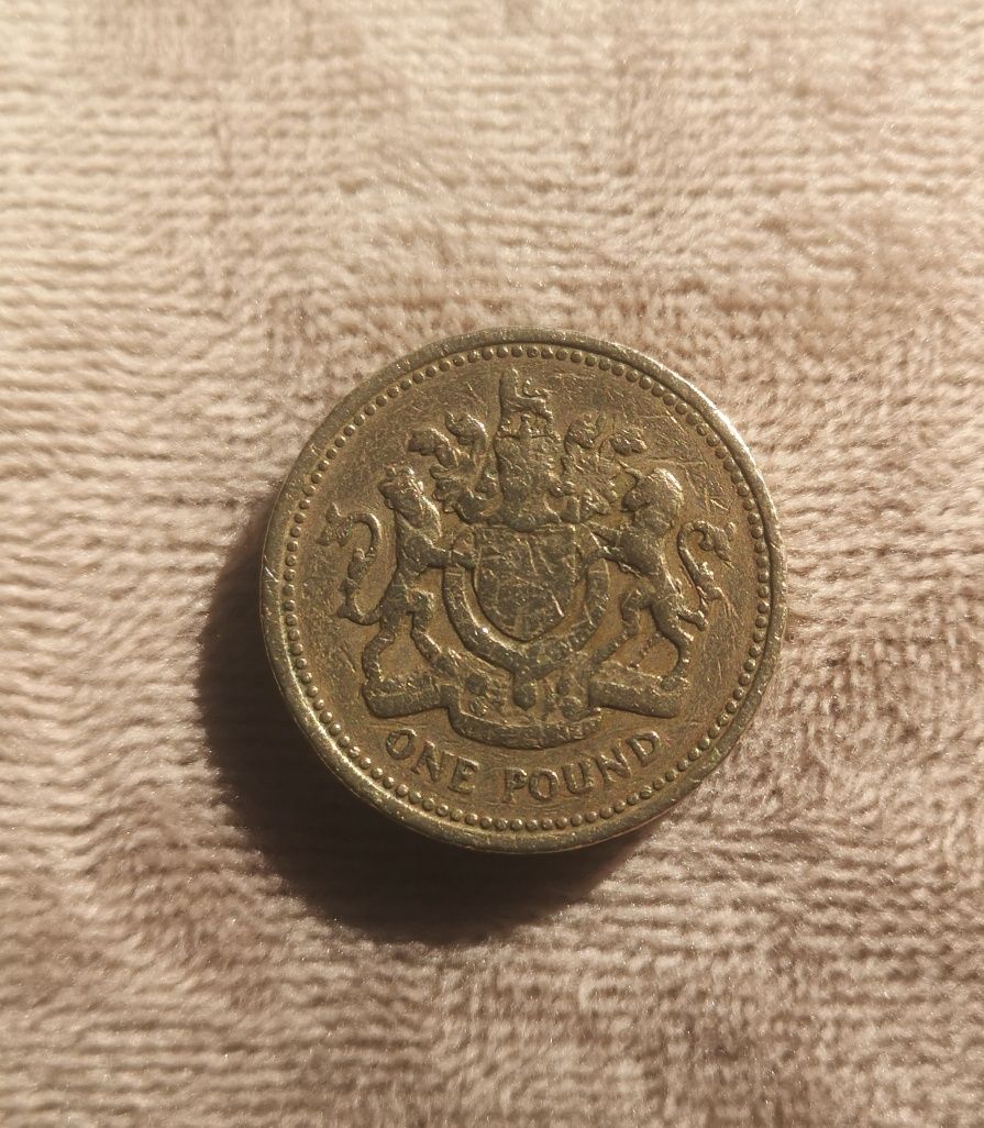 Rzadka moneta one  pound z 1983 r