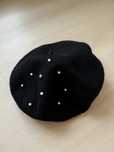 Tom & Rose wełniany beret z antenką i perłami wełna