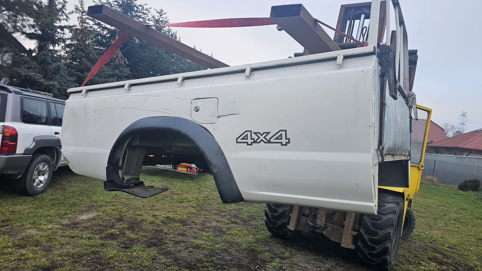 Nissan Navarra/Pickup paka zabudowa ty)