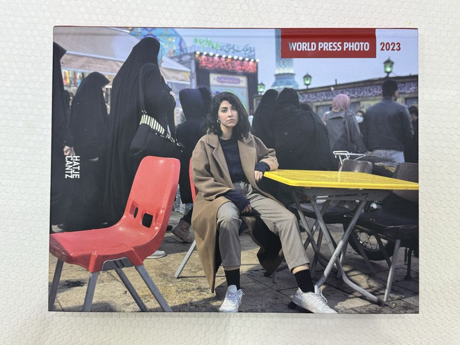 Livro Wordl Press Photo 2023 edição em inglês Novo