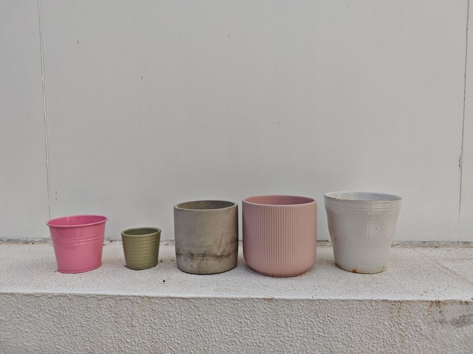 Conjunto de vasos usados